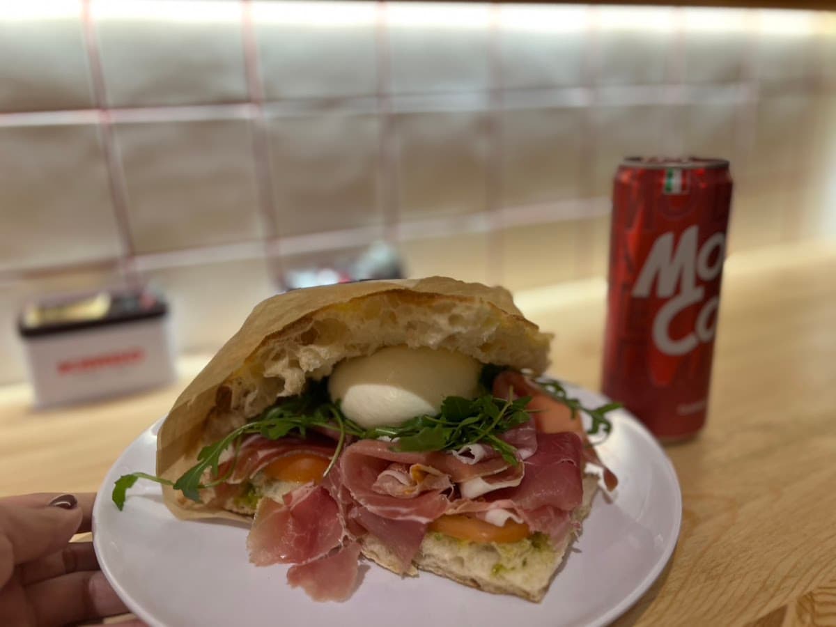 TuscaniaLab Focaccia, coffee, brunch and bakery