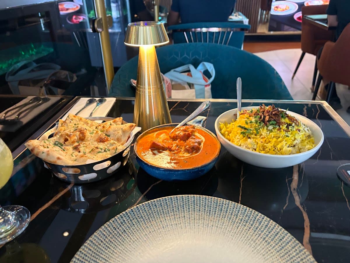 Honey Moon Restaurant - Hounslow