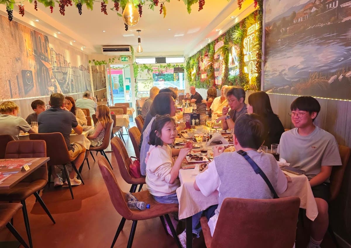 Santa Maria Pizzeria & Steakhouse