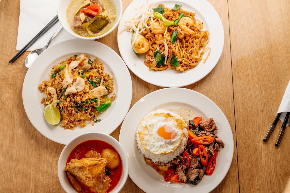 Kub Kao Thai