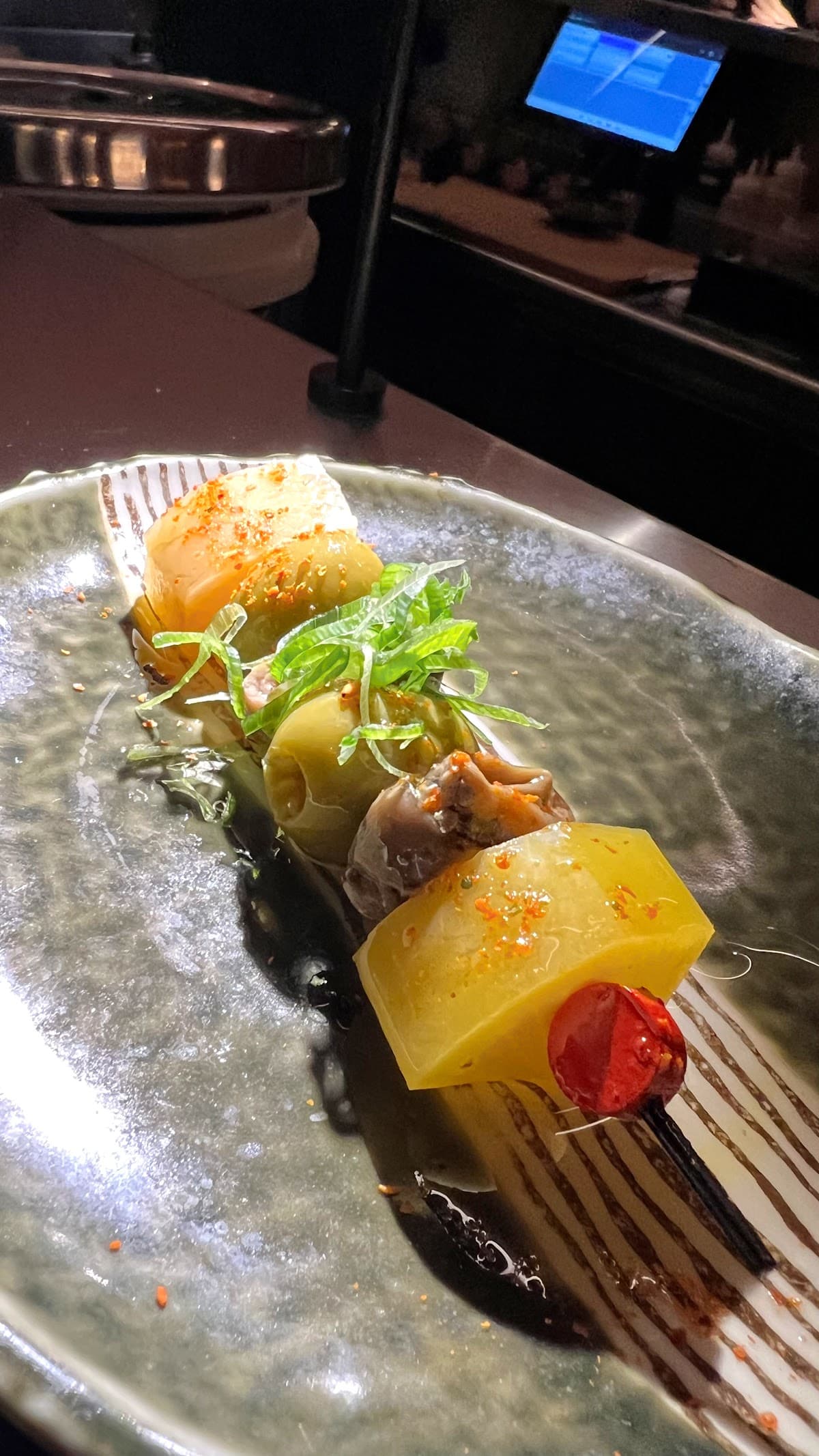 MYO Hand Roll Bar