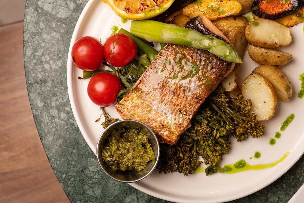 Fiena Cafe Bar & Restaurant