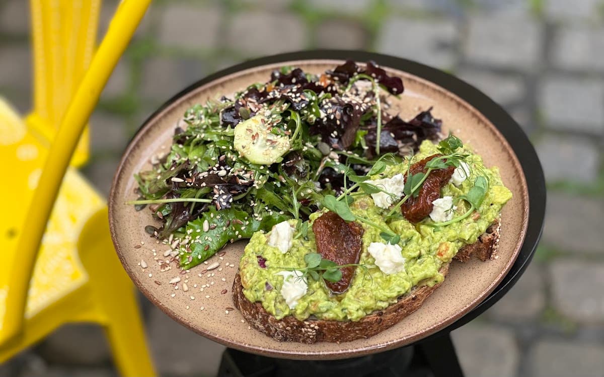 Kiosk Cafe | Specialty Coffee & Books | Brunch
