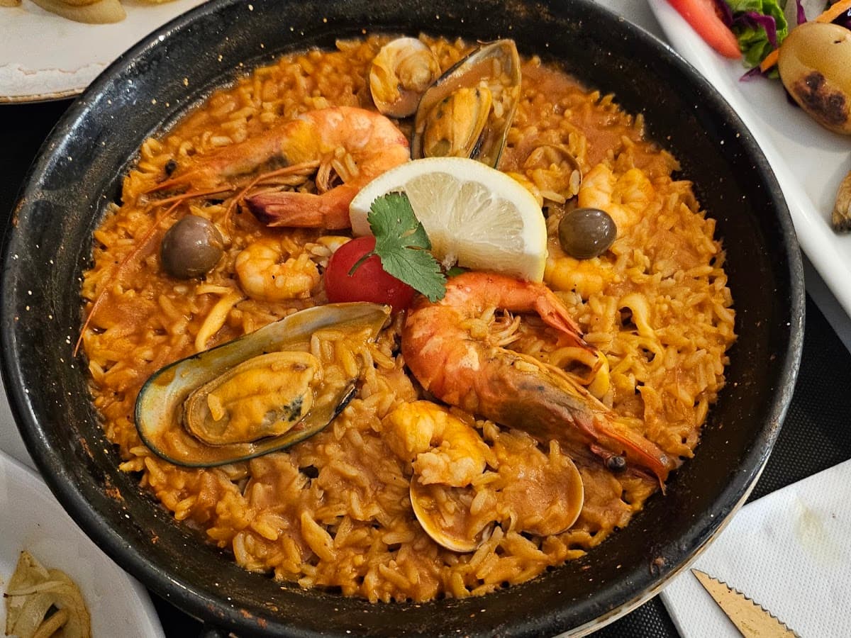CATAPLANA ( Uma Marisqueira)