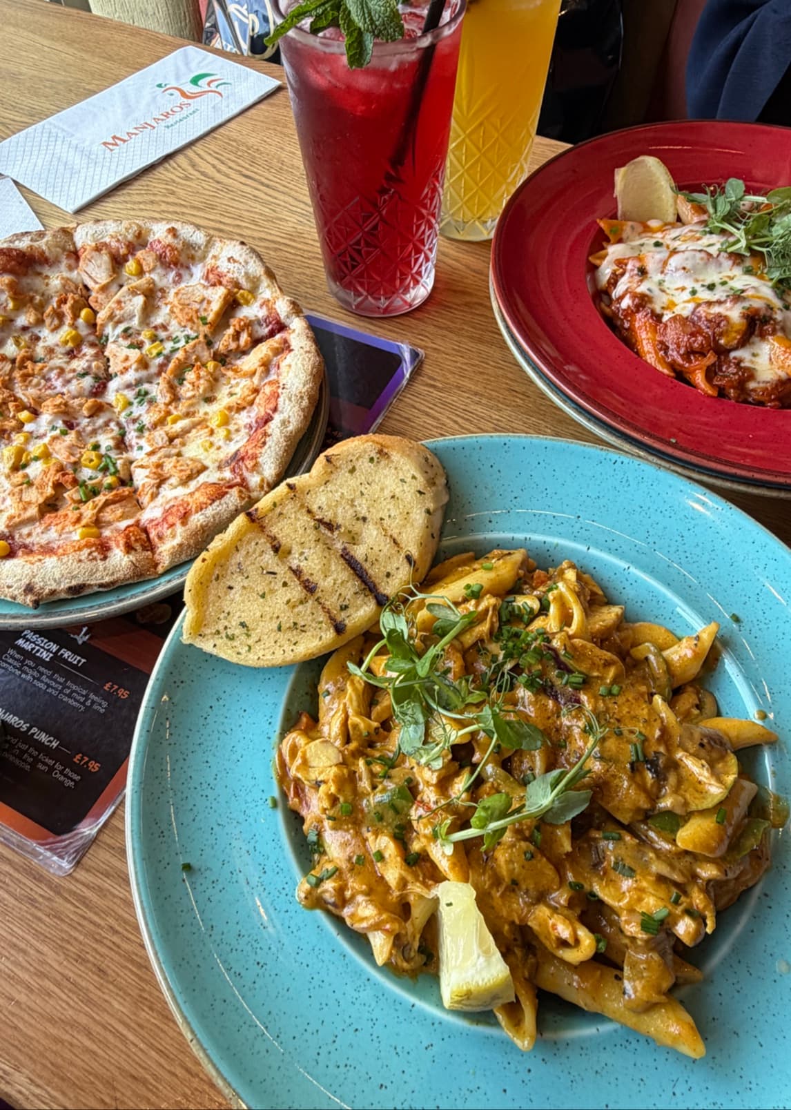 Manjaros - Restaurant in Southall