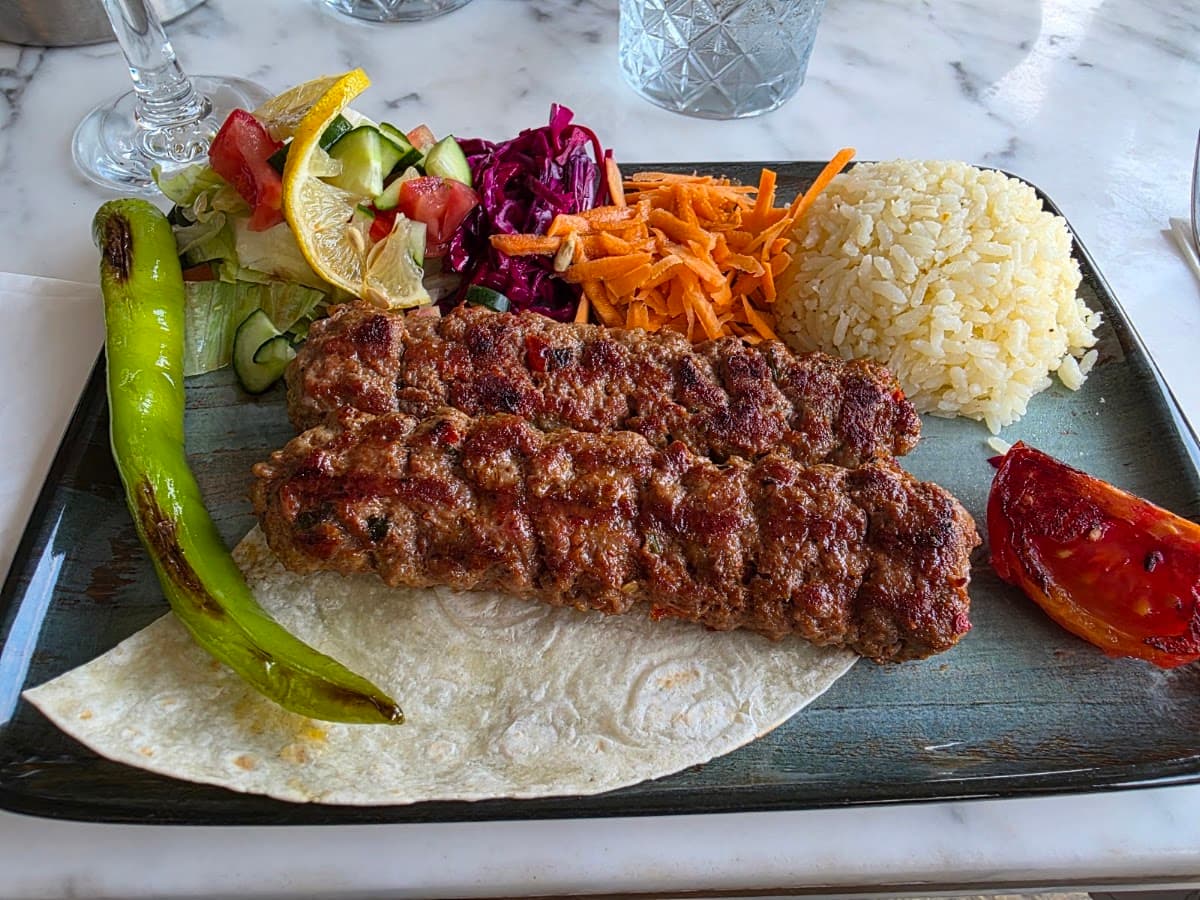 Kilikya’s Gastro, Cocktails, Lounge