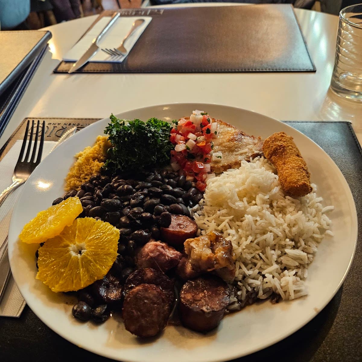 La Rica Kitchen & Bar