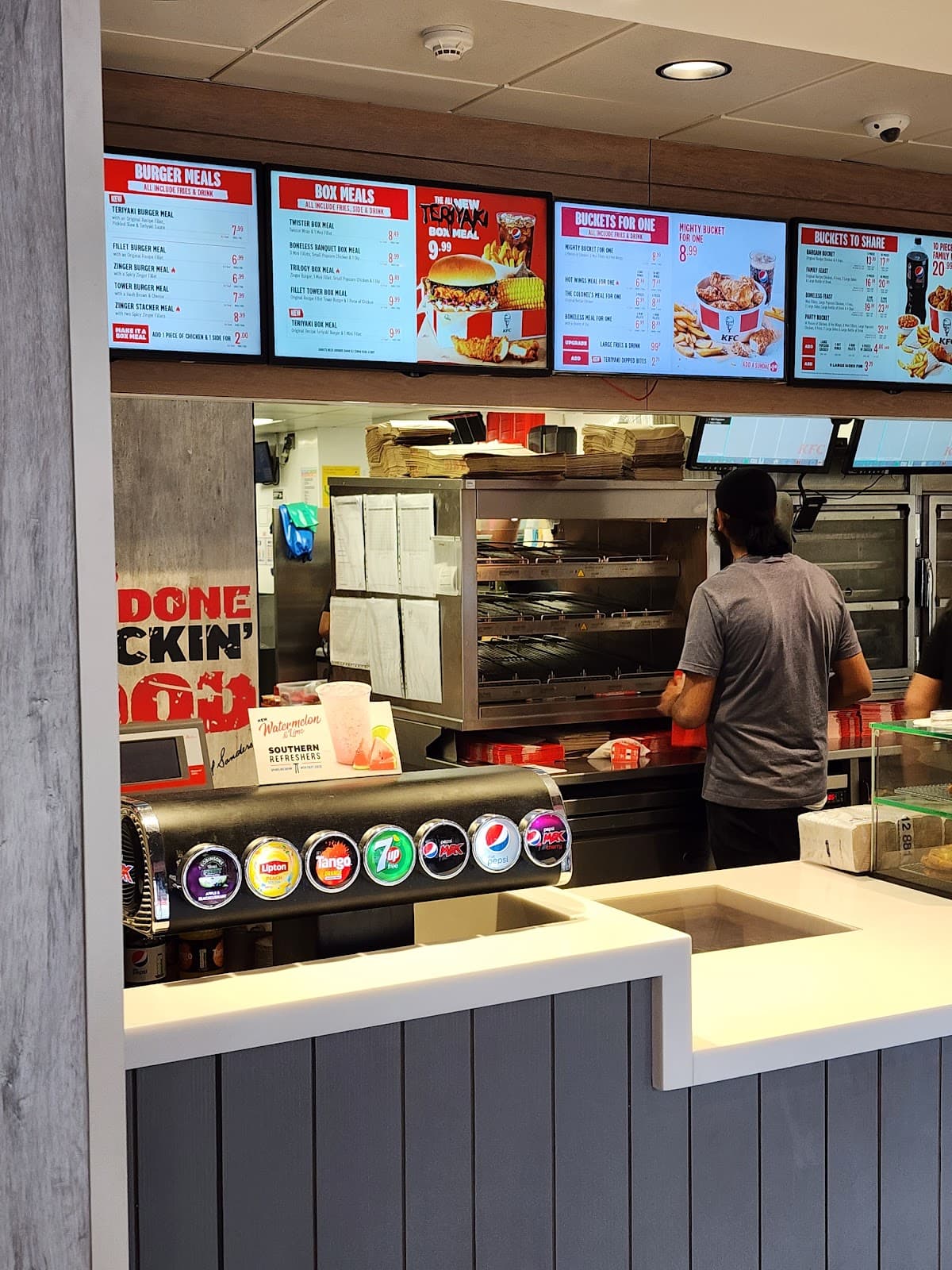 KFC Yiewsley - High Street