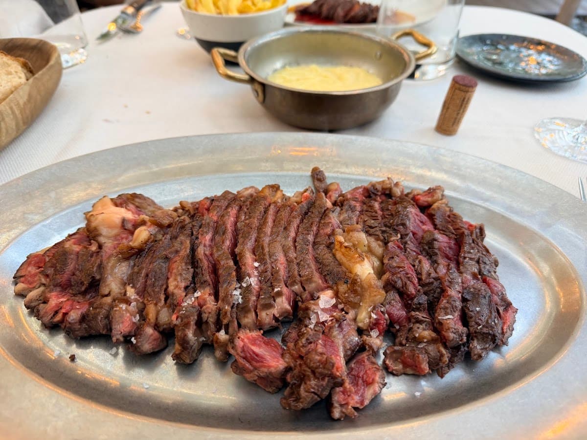 Leña Barcelona. Las brasas x Dani García