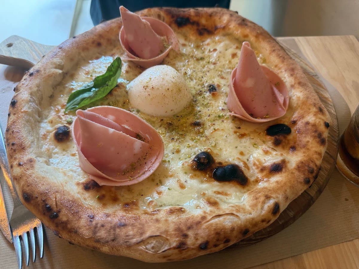 Cornicione Pizzeria