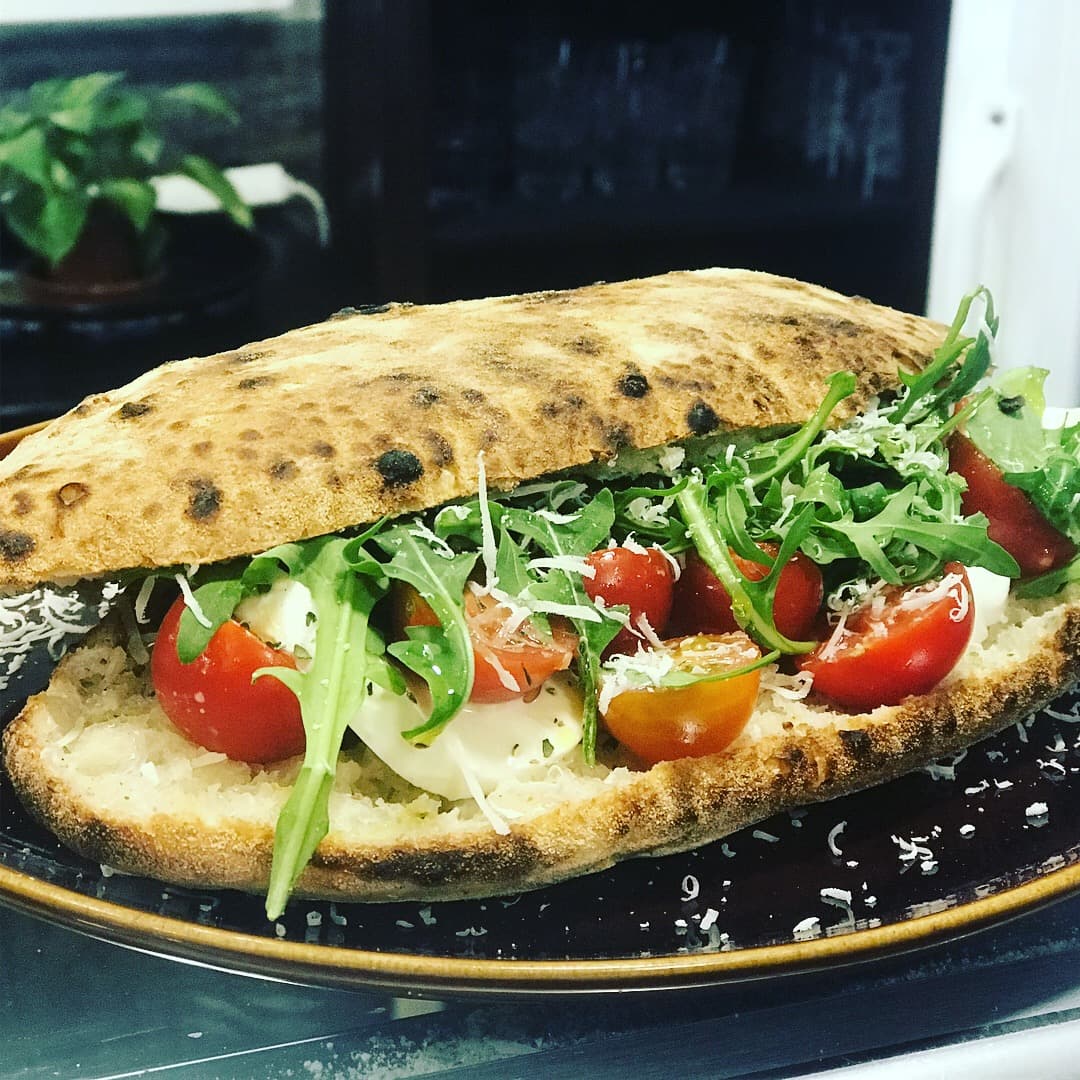 La Pizzeria