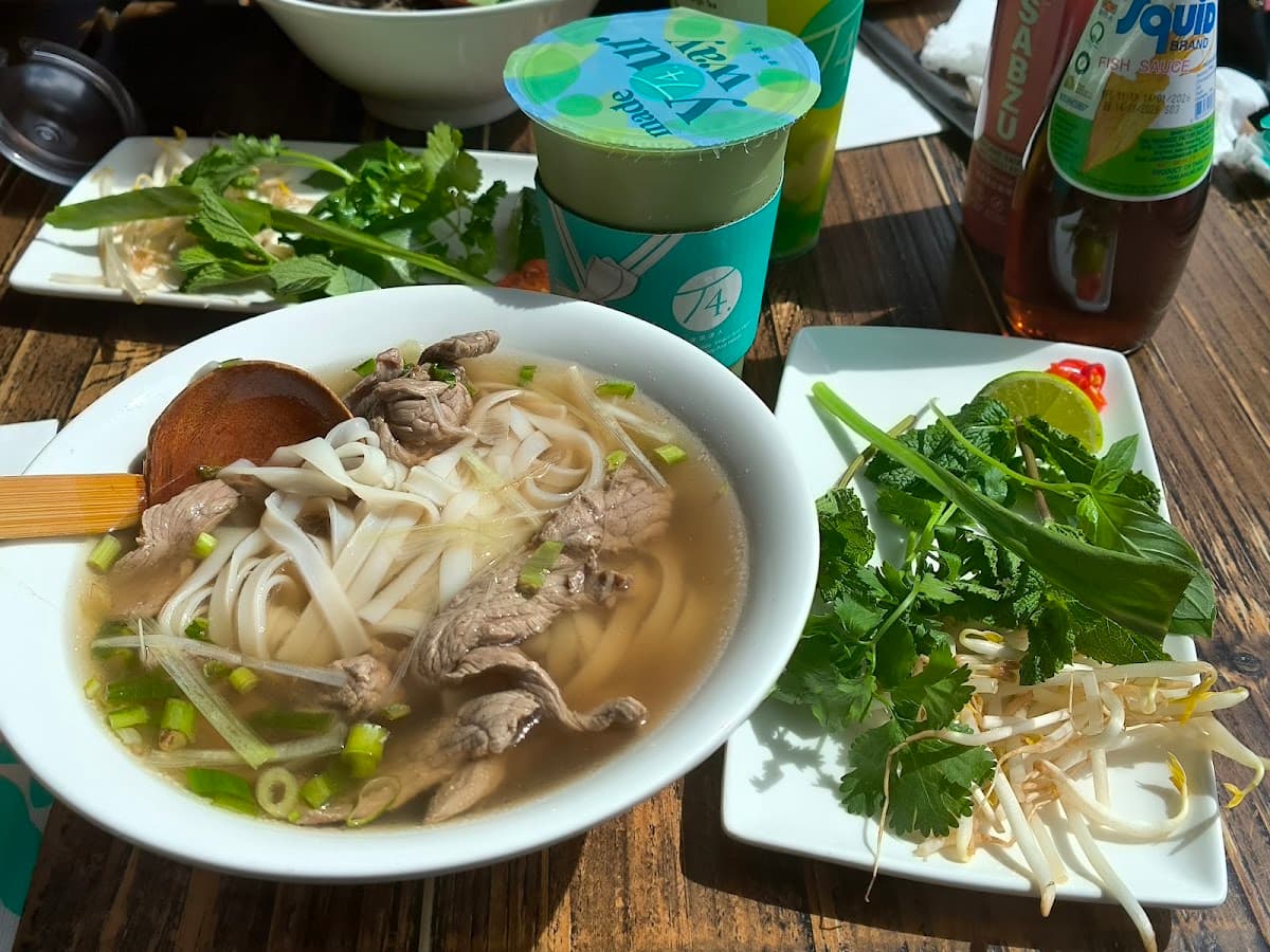 Pho Greenwich