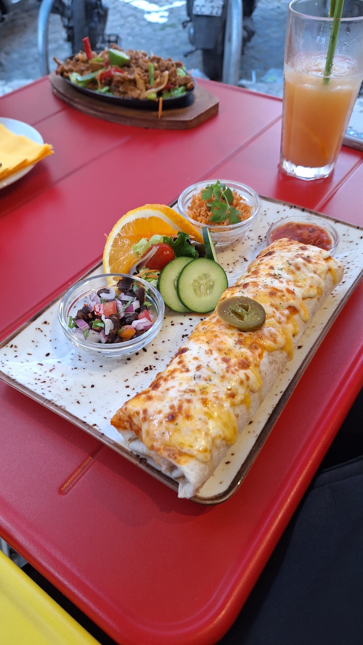 El Coyote -Cantina Mexicana Y Cocktail Bar