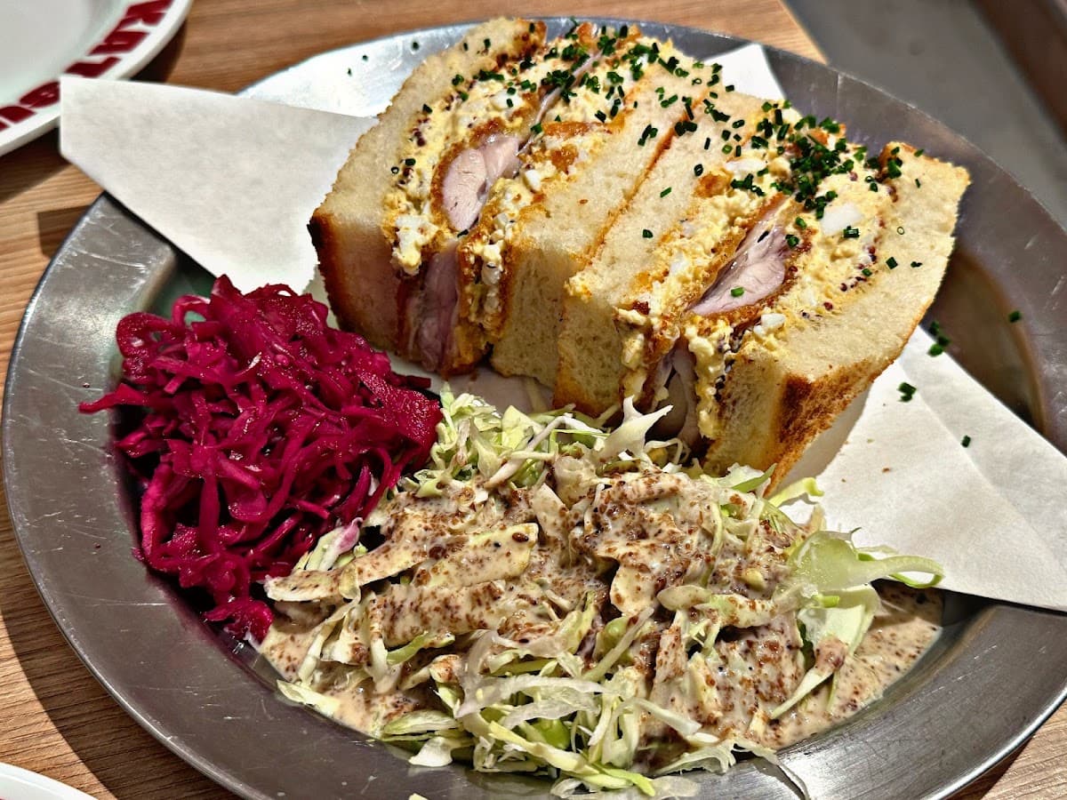 Katsu 勝つ Malasaña