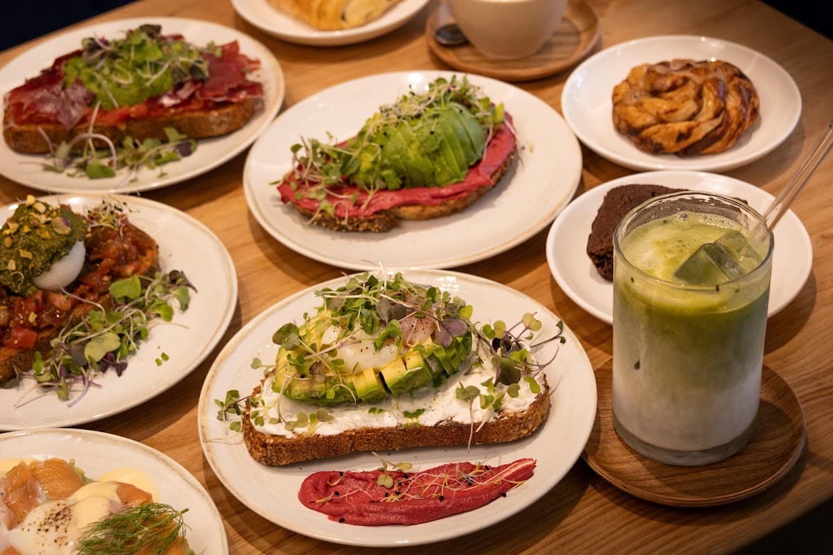 Luna & Latte - Specialty Coffee & Brunch