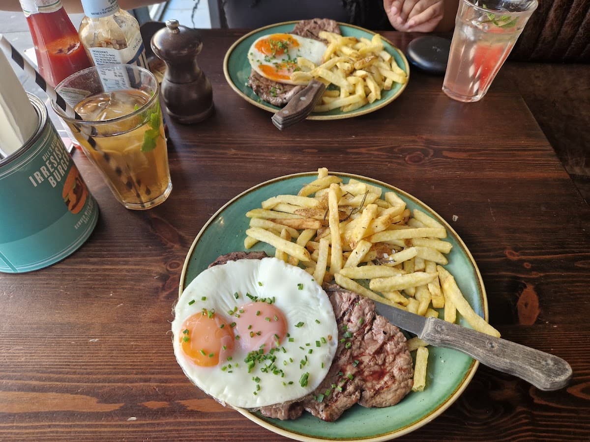 Bill's Greenwich Restaurant