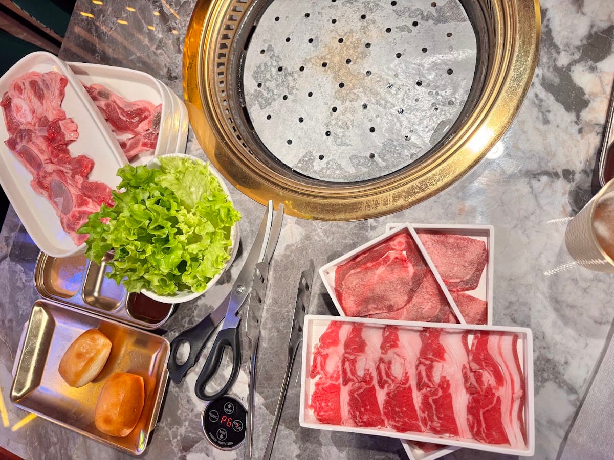 QIQIHARY SUSHI CHUECA KOREAN BBQ