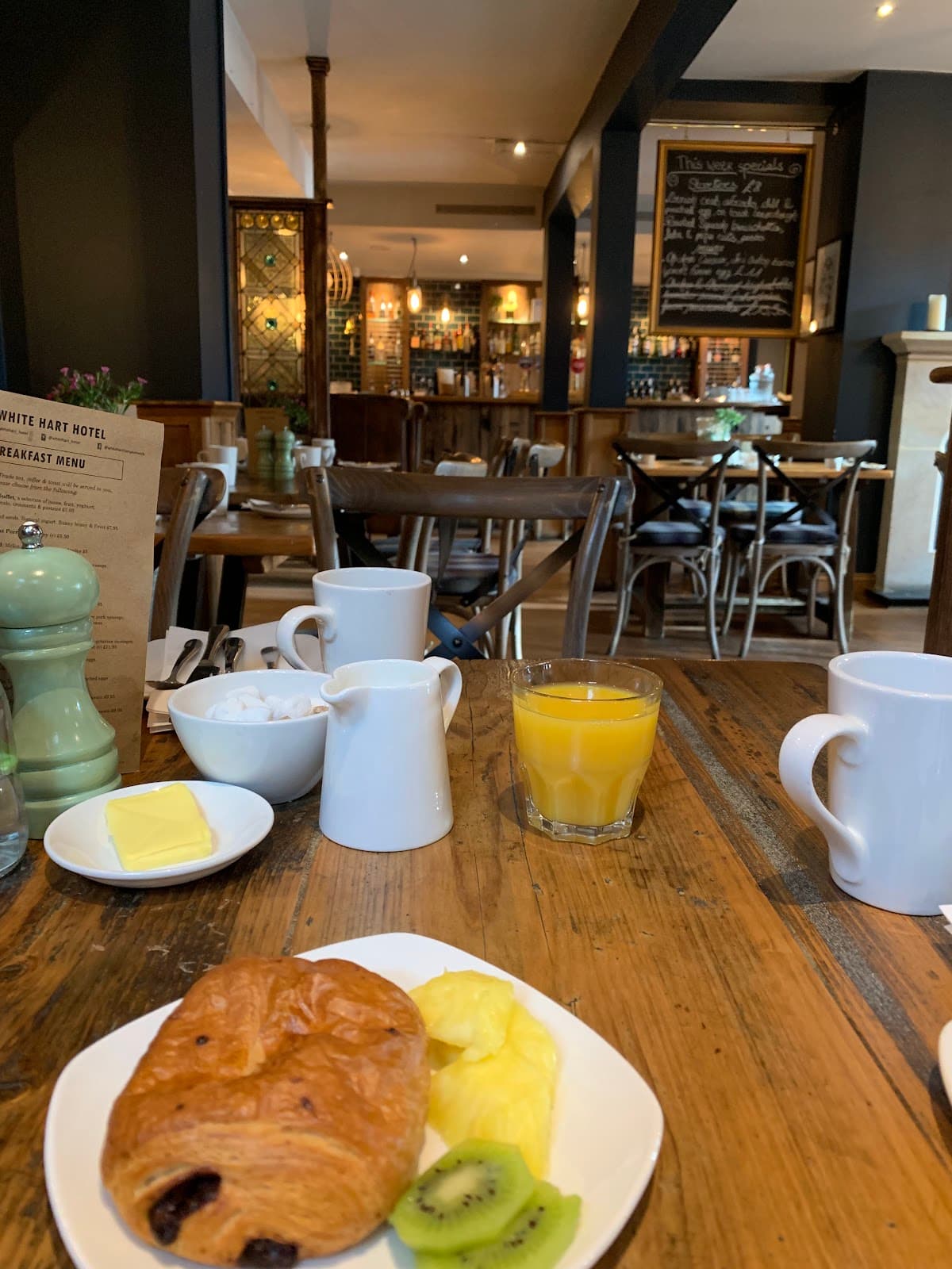 The White Hart Hotel, Hampton Wick