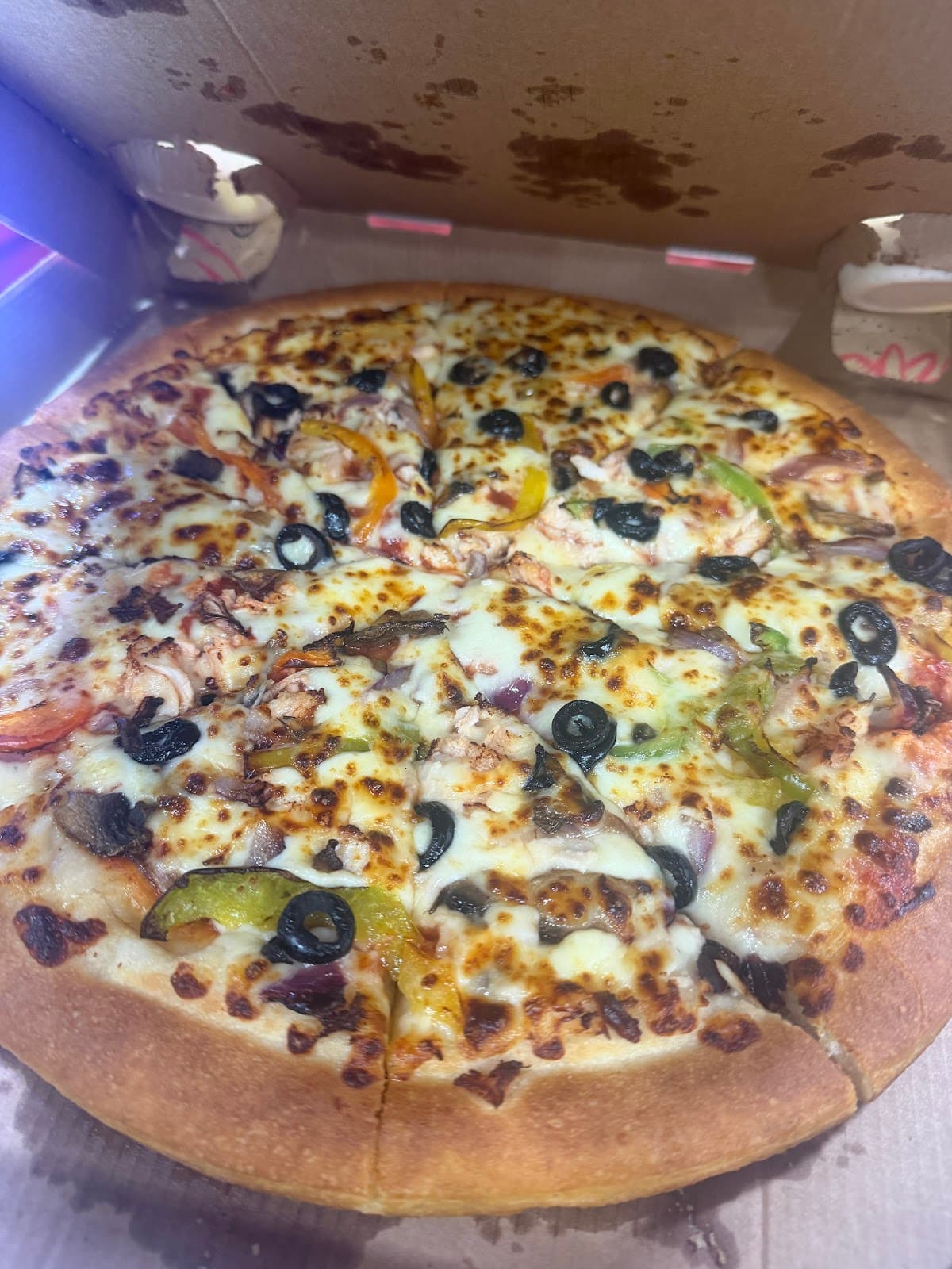 Pizza Hut Ponders End (Halal)