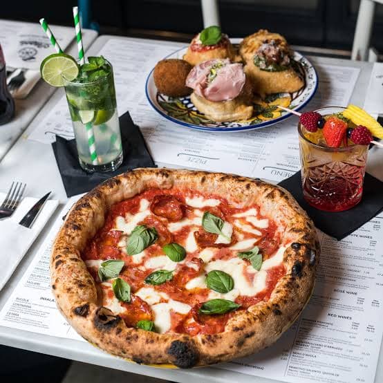 Napoli on the Road • Chiswick
